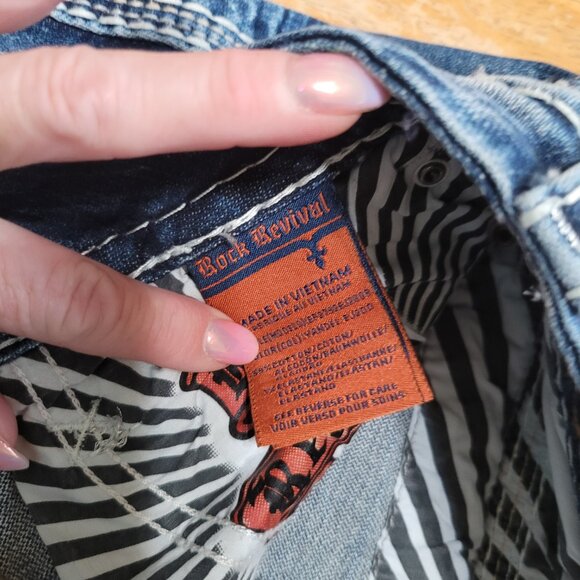 Rock Revival Yandel Mid Rise Crop Straight Distressed Denim Jeans Women Size 26 - Picture 5 of 10